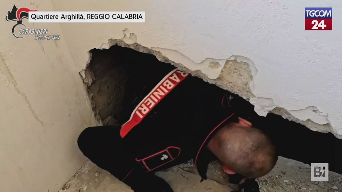 Armi da guerra e tritolo sequestrati a Reggio Calabria