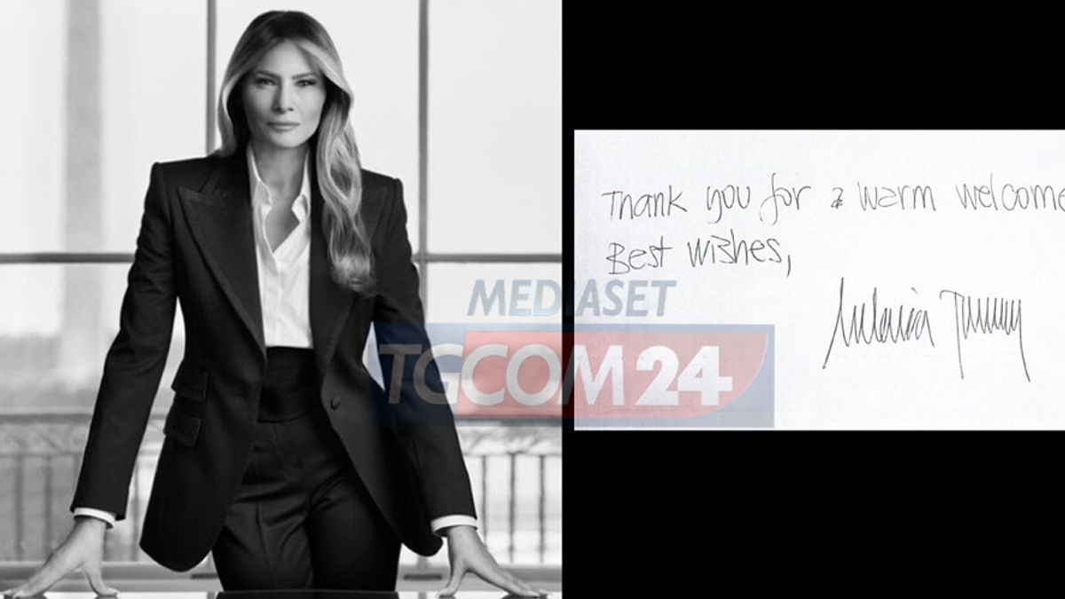  Nella foto, l'immagine di repertorio di un biglietto scritto da Melania Trump di suo pugno