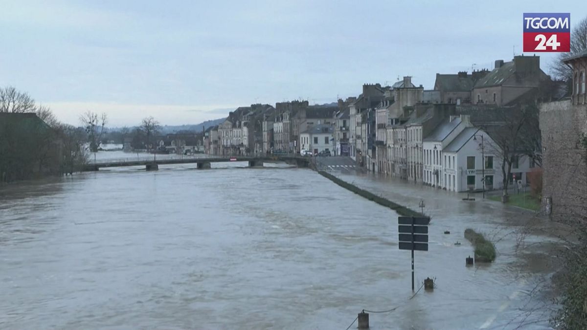 Inondazioni nell'ovest della Francia: il fiume Vilaine esonda vicino a Redon