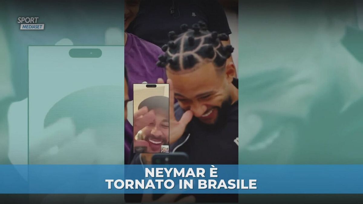 Neymar è tornato in Brasile