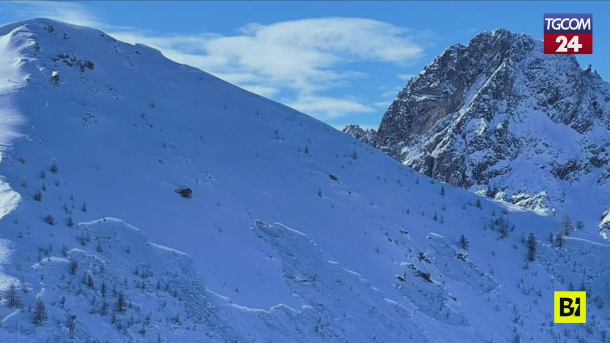 Bardonecchia, grossa valanga nel Vallon Cros: le immagini dall'elicottero