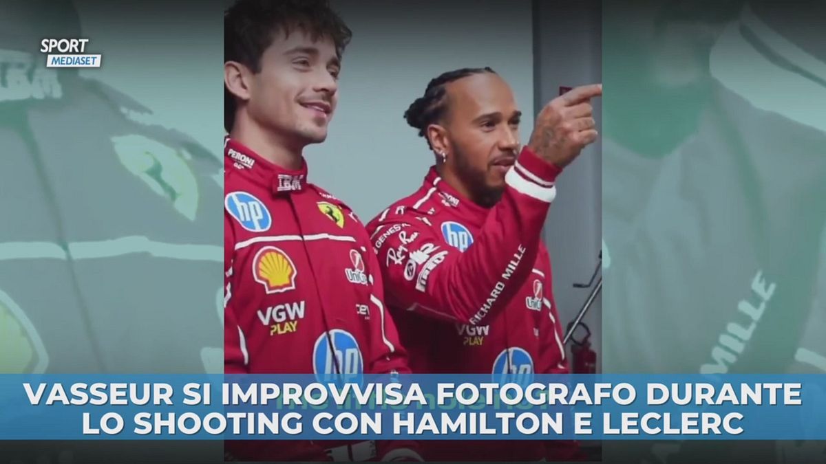 Vasseur si improvvisa fotografo durante uno shooting con Hamilton e Leclerc