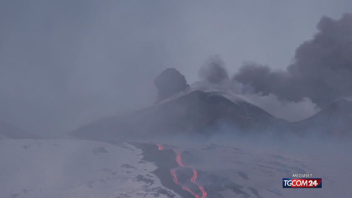 12.00 FOLLA SULL'ETNA SRV