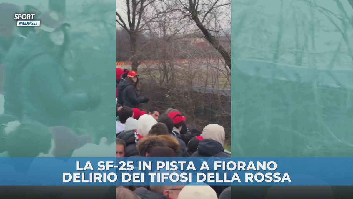 Ferrari in pista a Fiorano, che folla di tifosi!