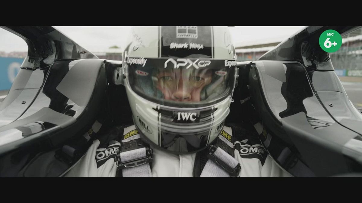 "F1", le nuove immagini dal film con Brad Pitt