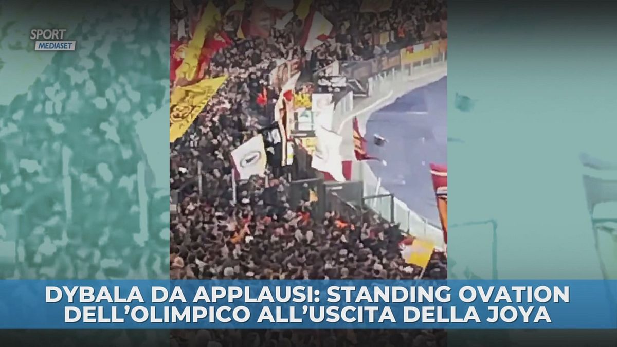 Dybala da applausi: Standing ovation dell'Olimpico all'uscita della Joya