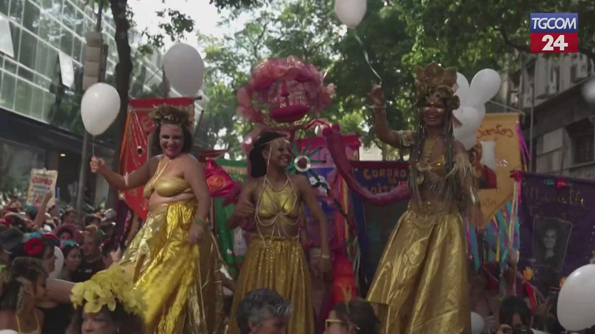 Rio de Janeiro si scalda in vista del carnevale