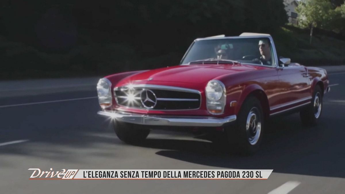 L'eleganza senza tempo della Mercedes 'Pagoda' 230 SL