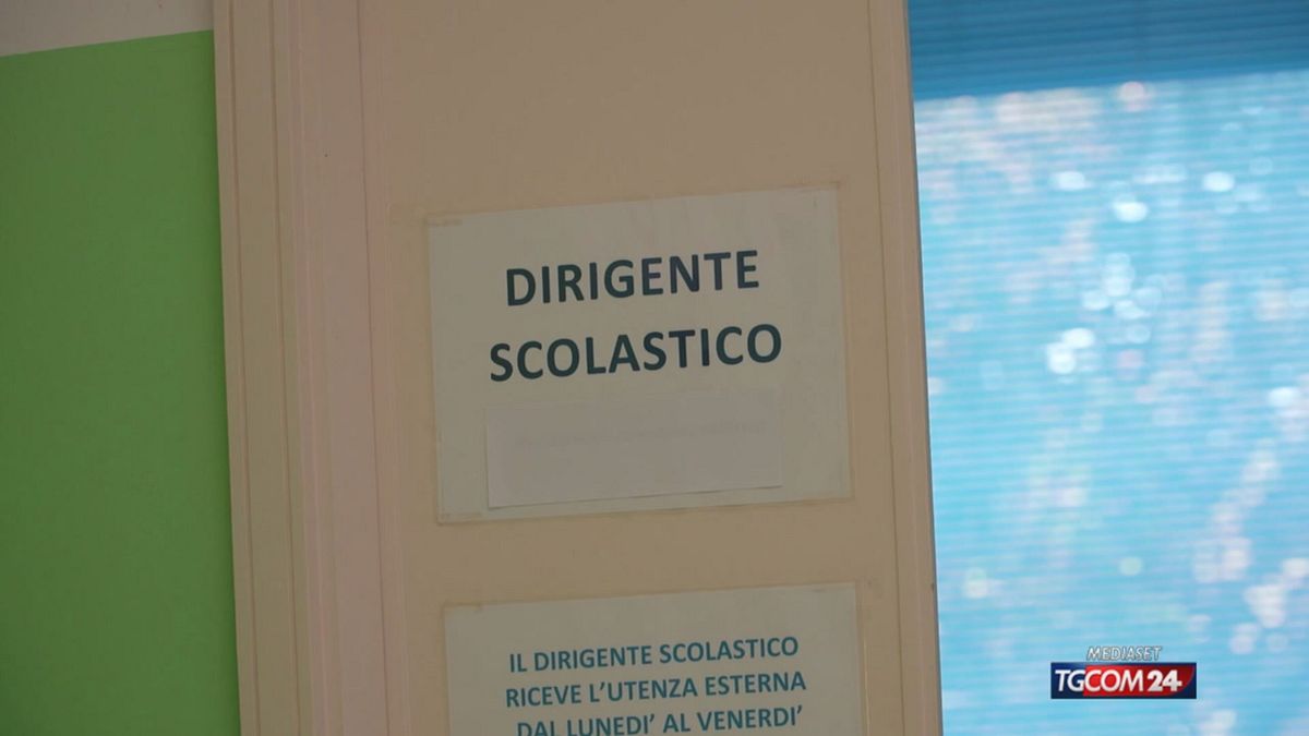 18.10 SALENTO, ALLARME COLTELLI A SCUOLA