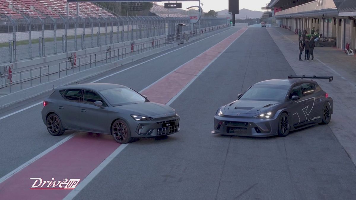 Il test drive in pista a Barcellona della Cupra Leon VZ TCR