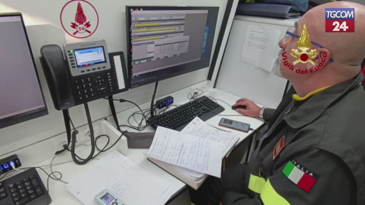 Terremoto Campi Flegrei, continua il monitoraggio dei vigili del fuoco