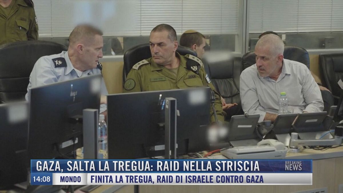 Breaking News delle 14.00 |  Gaza, salta la tregua: raid nella Striscia