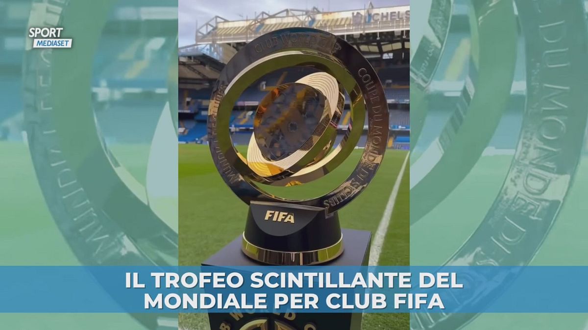 Il trofeo scintillante del Mondiale per Club FIFA