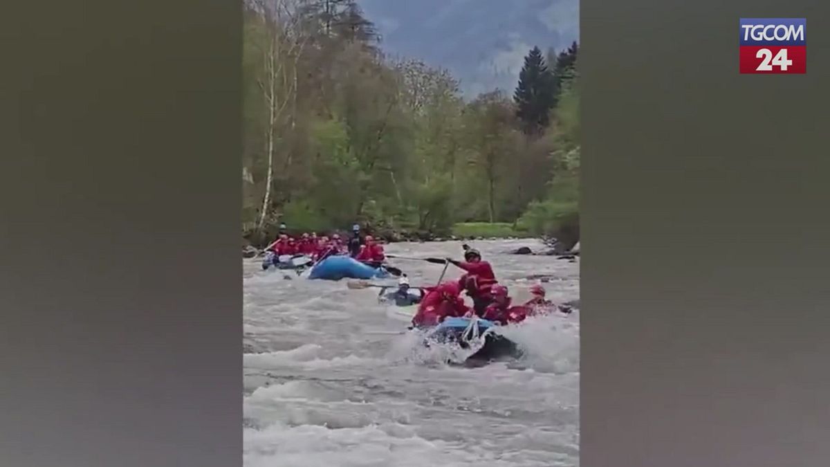 Rafting e parapendio, Meloni e Lollobrigida si divertono in Val di Sole