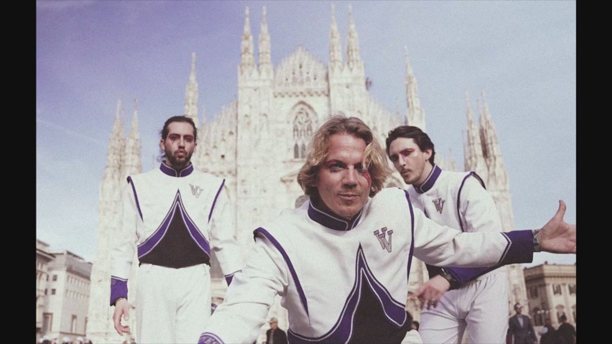 L'ironia dei Magazzeno in "Milano è piena di..."