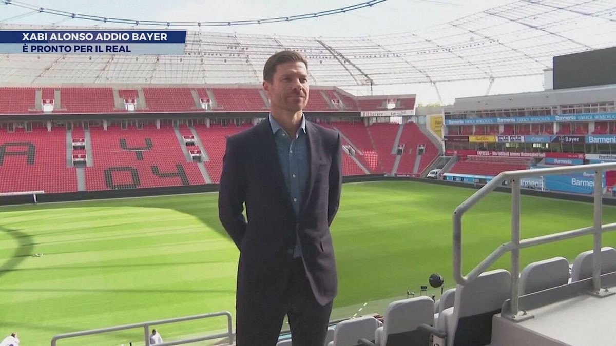 Xabi Alonso addio Bayer