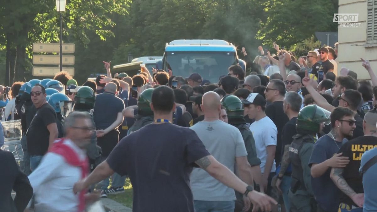 MCH BOTTIGLIA SU BUS NAPOLI MCH