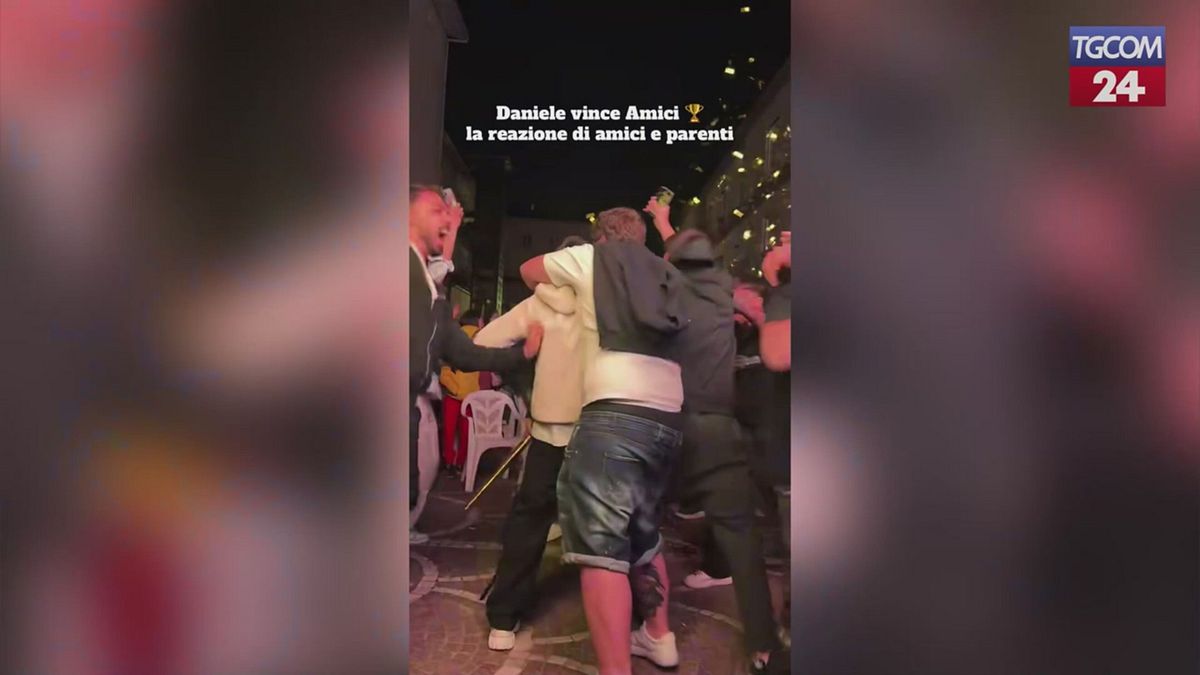 "Amici 24", Daniele vince il talent: la reazione dei suoi affetti più cari