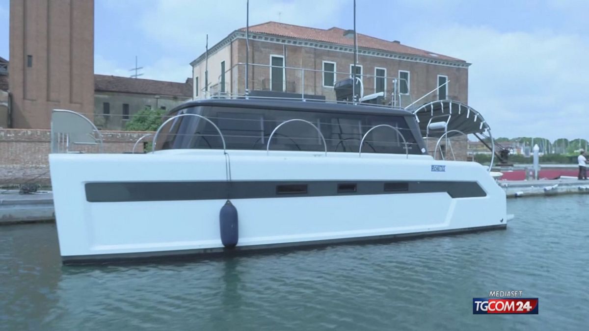 12.00 ANNA INDAGATO LO SKIPPER SRV