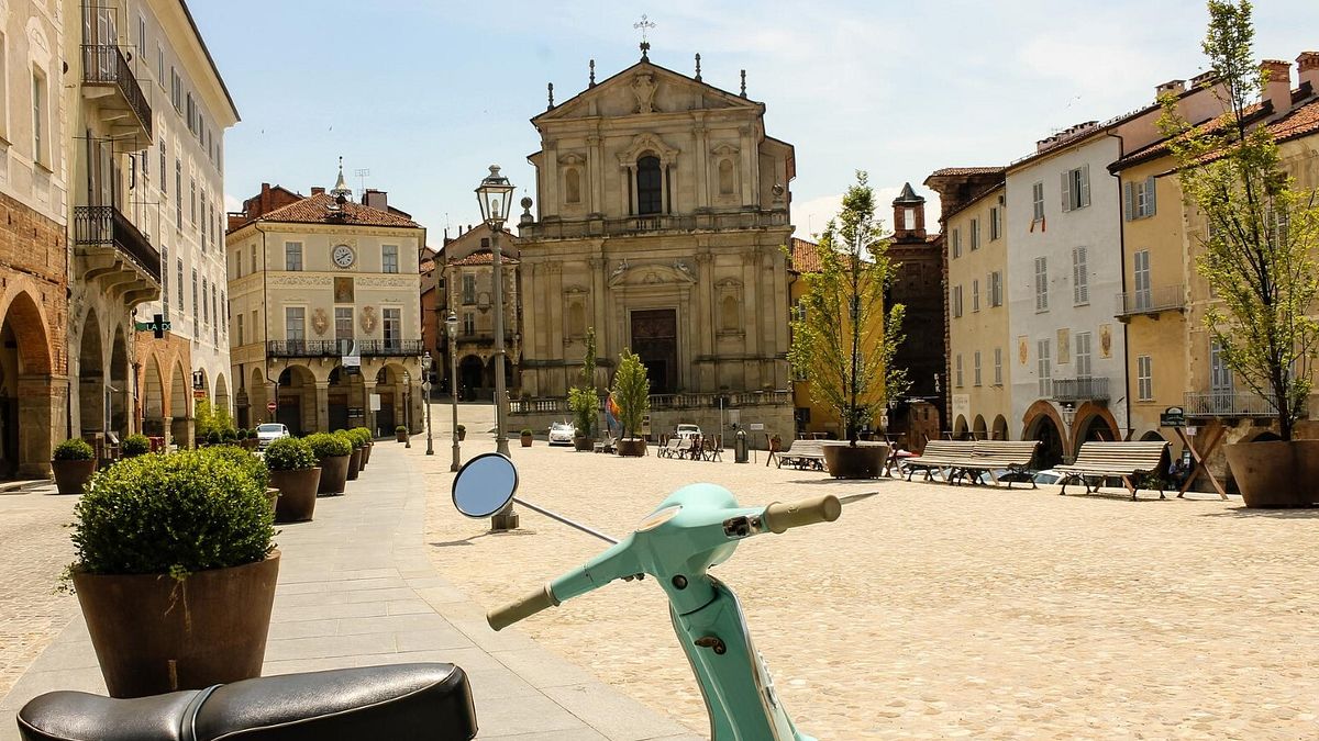 Mondovì, Piazza Maggiore - Ph. Beatrice Obertini,  Archivio ATL del Cuneese