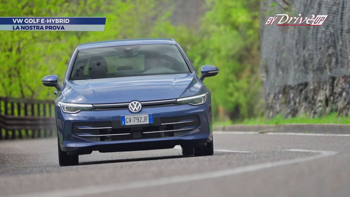 Il test drive della Volkswagen Golf e-Hybrid