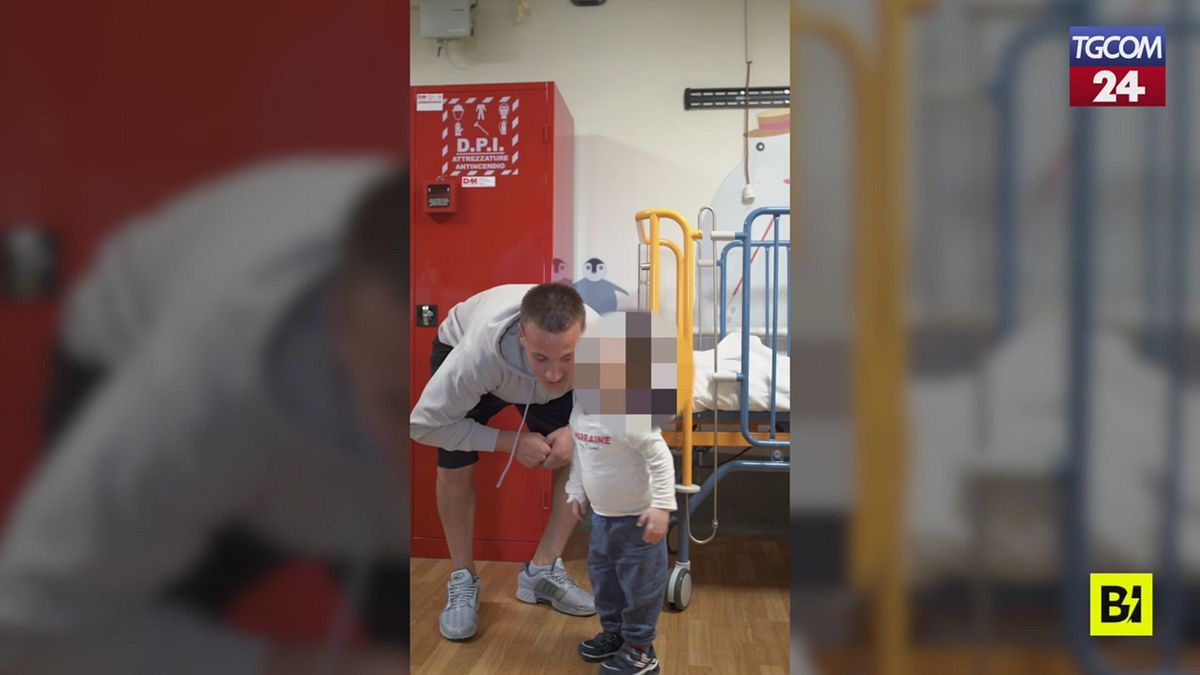 Milan, Camarda visita i bambini della chirurgia pediatrica