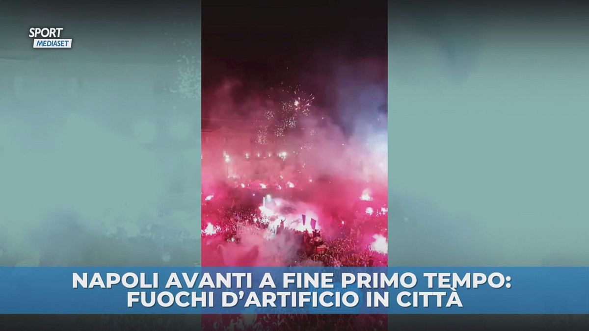 Napoli avanti, fuochi d'artificio in città
