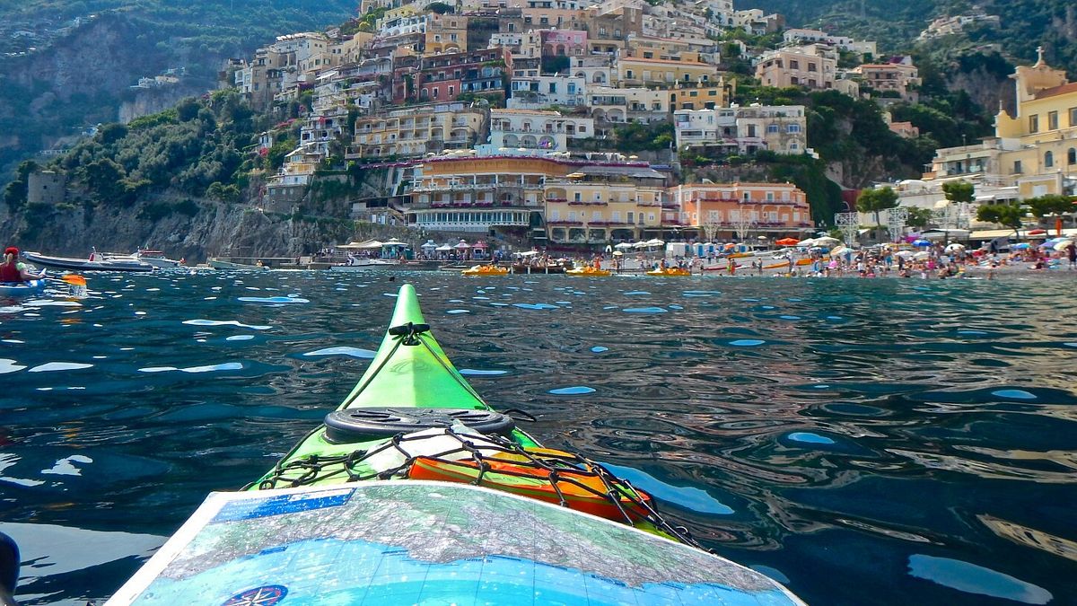 Positano - Kayaking © Genius Loci Travel