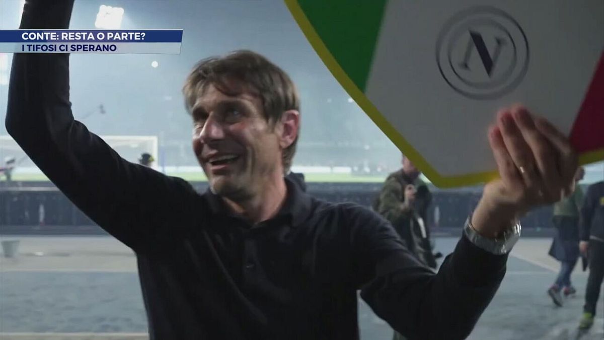 Conte: resta o parte?