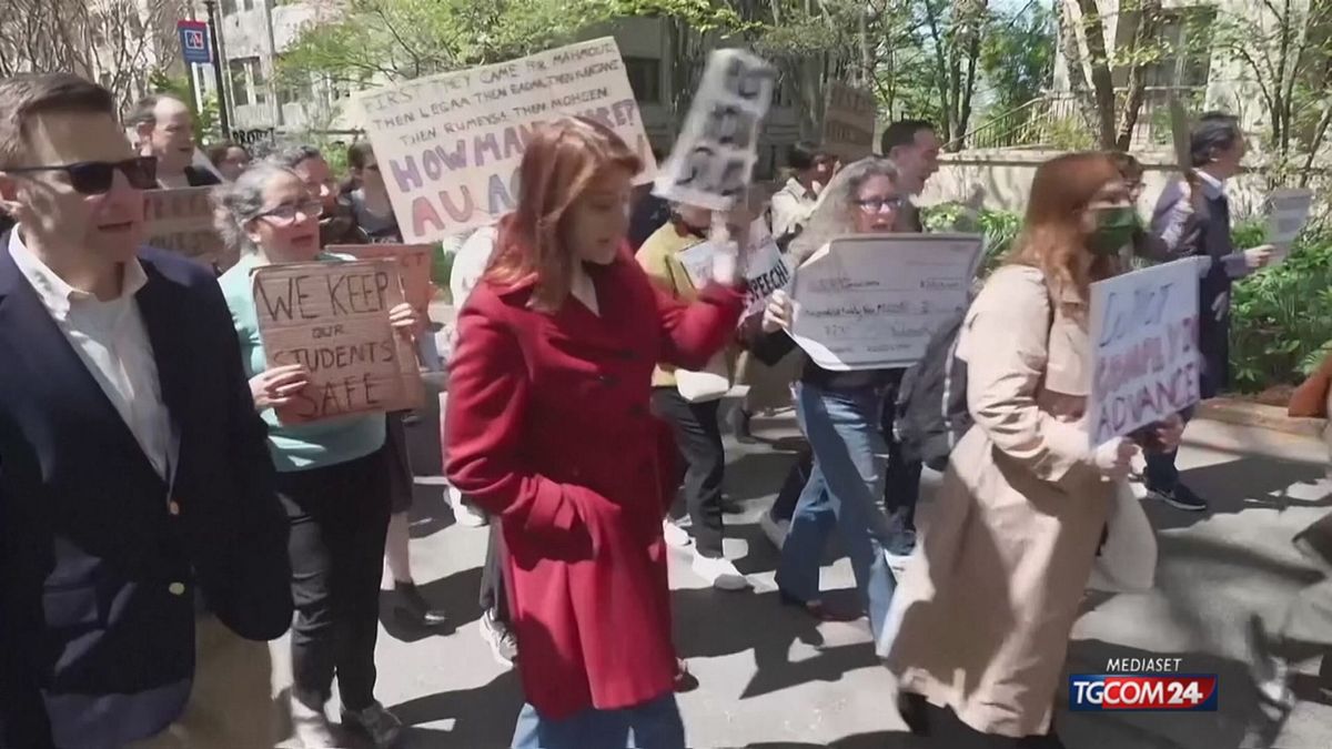 12.00 TRUMP, VISTI AGLI STUDENTI SRV