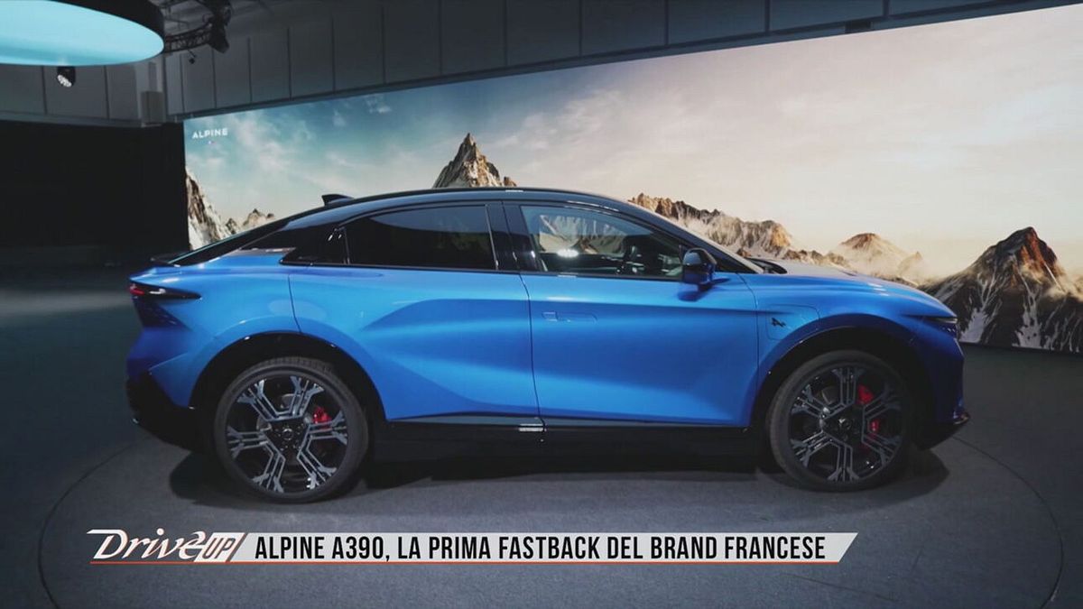 Nuova Alpine A390, la prima fastback