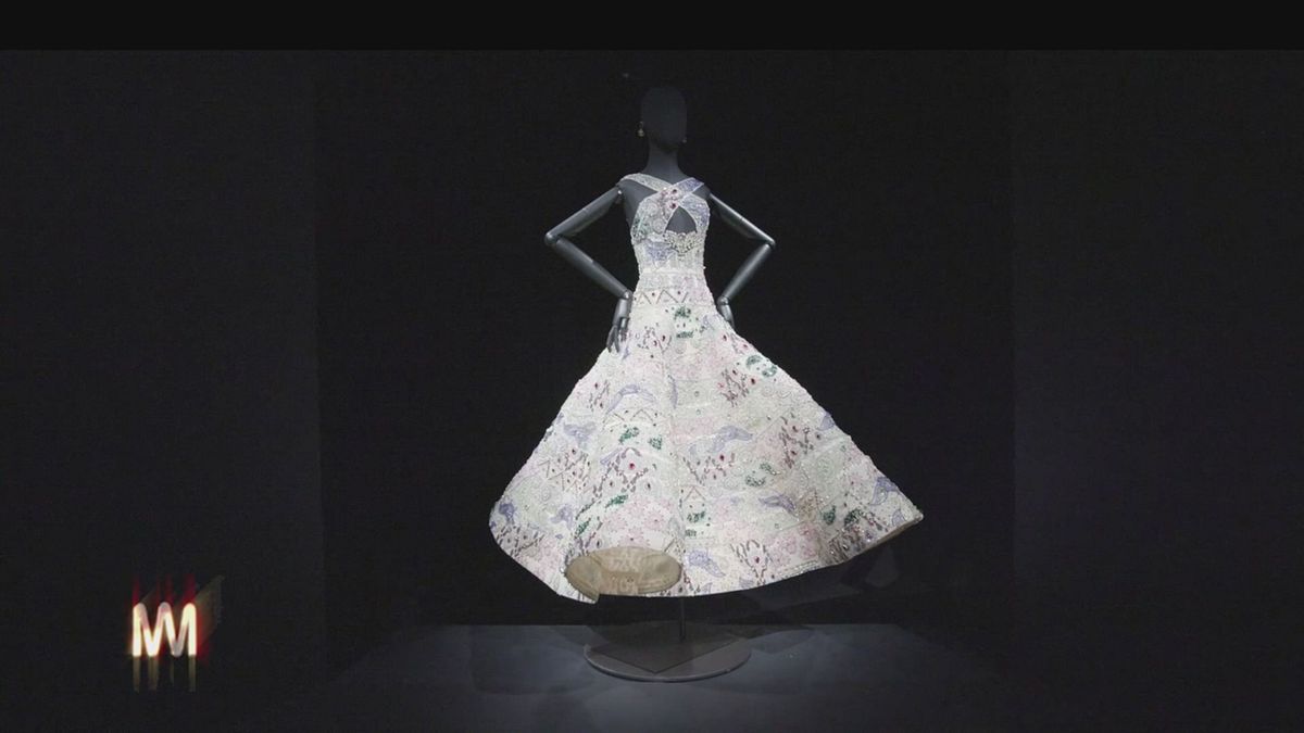 Jo Squillo:"Armani Silos annuncia la"mostra "Giorgio Armani Privé 2005-2025, Vent'anni di Alta Moda"