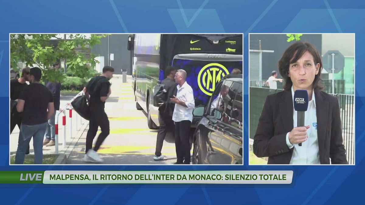 Malpensa, il ritorno dell'Inter da Monaco: silenzio totale
