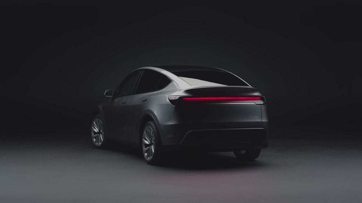 web_01062025_Tesla_Model_Y_restyling_2025