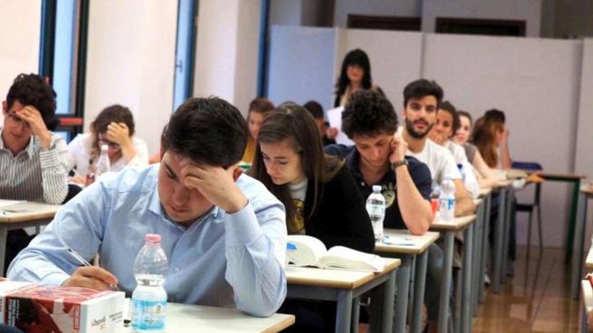Bologna - Esame di Stato al liceo Malpighi