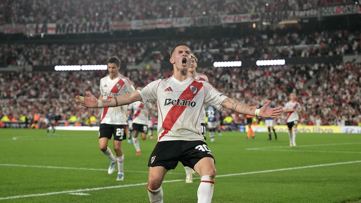 Franco Mastantuono, ultimo gioiello prodotto dal River Plate che dopo il Mondiale per Club andrà al Real Madrid per 45 milioni  