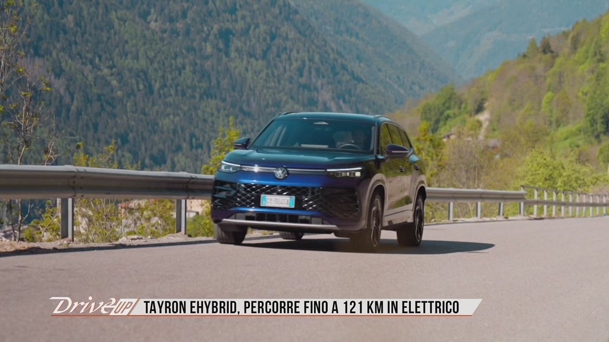 Volkswagen Tayron eHybrid, SUV premium fino a 7 posti