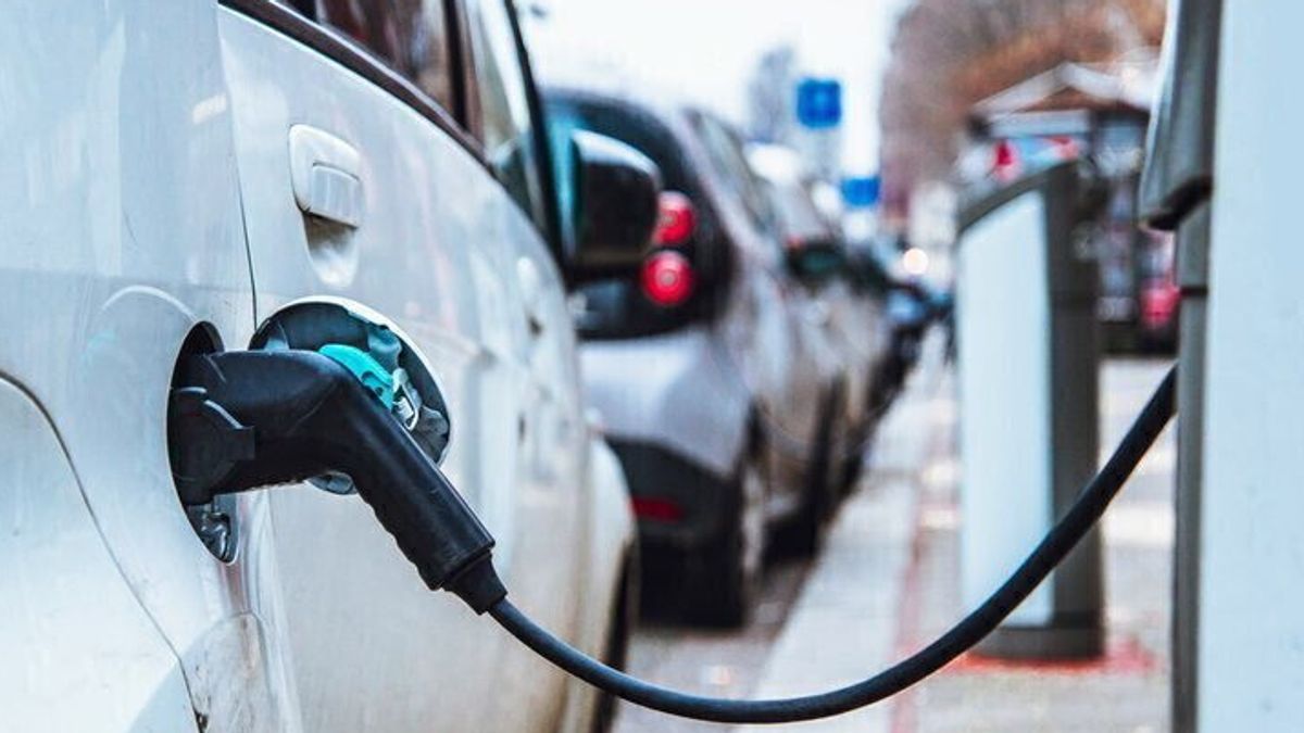 Auto elettriche pronte a dare la scossa anche a PIL e occupazione