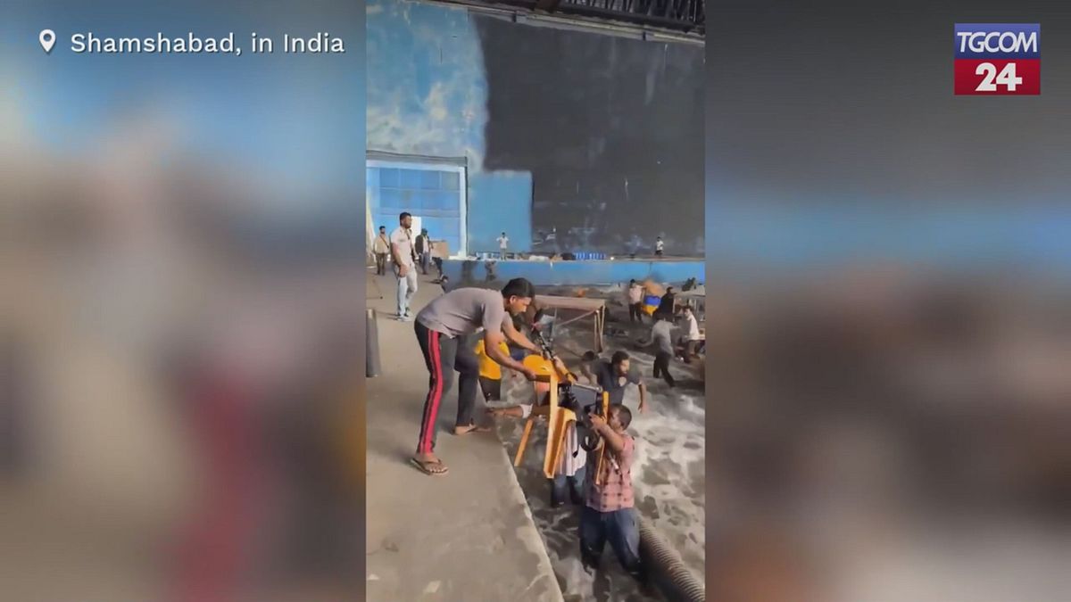 India, esplode un serbatoio d'acqua sul set di un film: travolte troupe e attrezzature