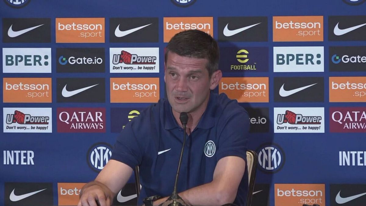 Inter, presentato Cristian Chivu
