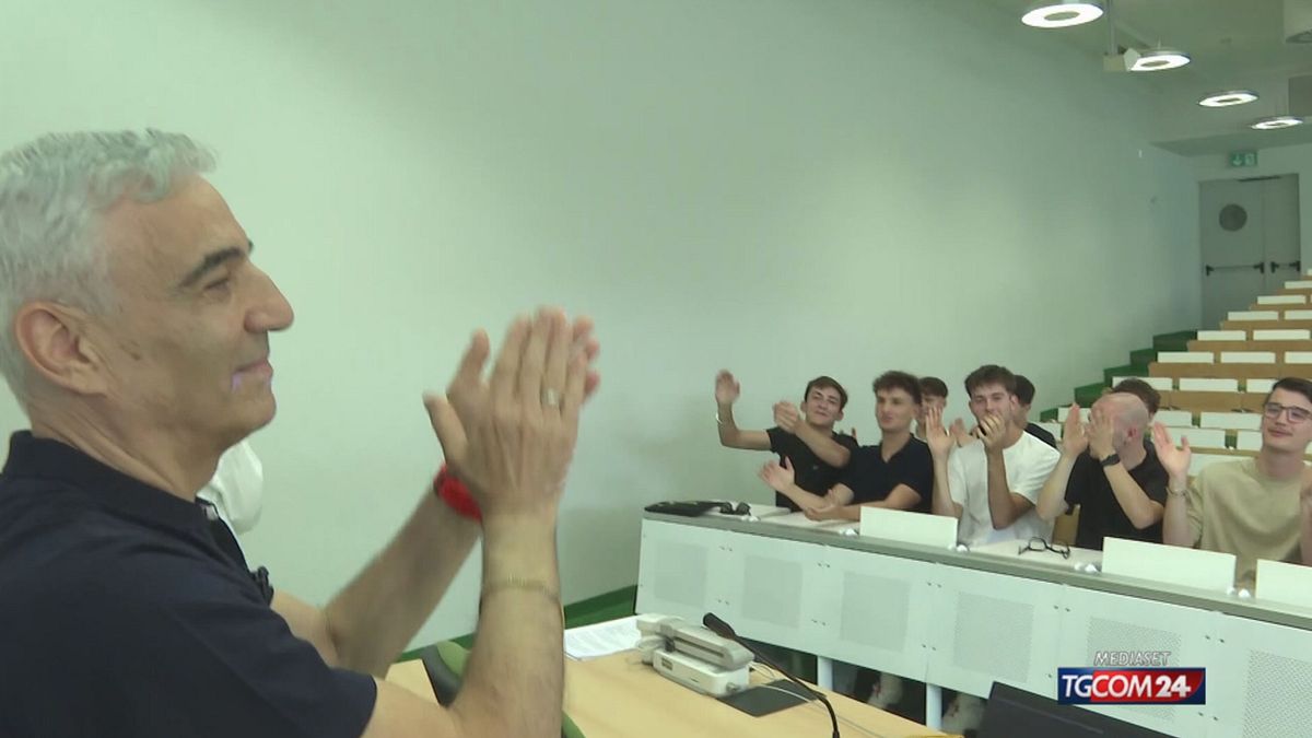 18.00 PROF DI DIRITTO RIVOLUZIONARIO SRV