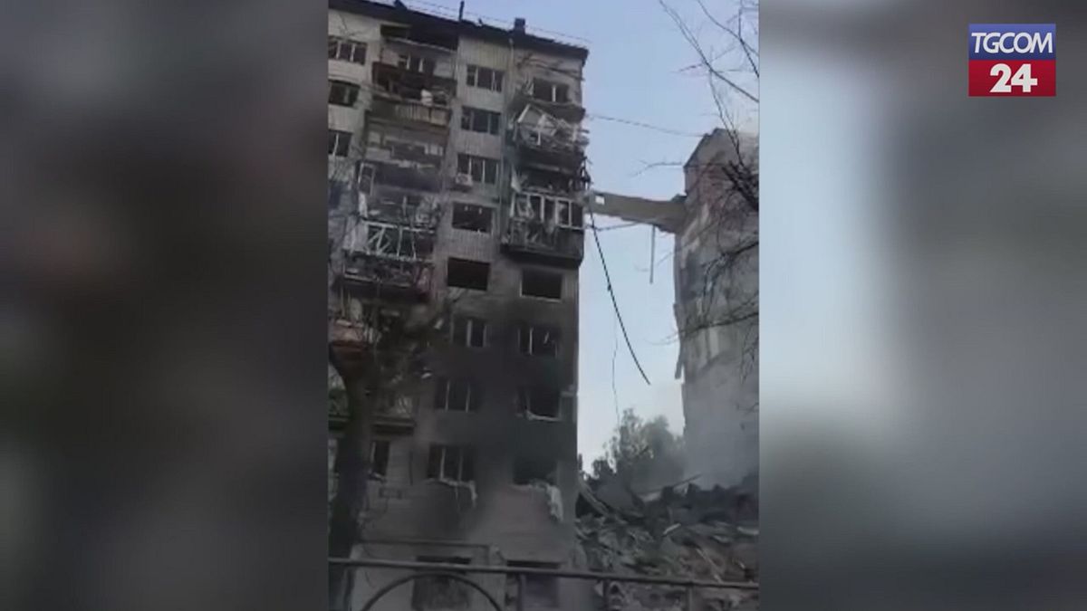 Ucraina, raid russi su Kiev: almeno 14 morti