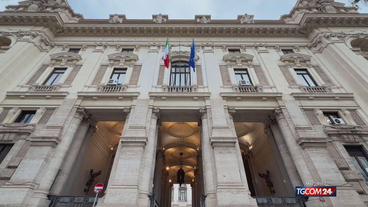 18.05 INTERVISTA VALDITARA (versione corta) (STUDIO APERTO)