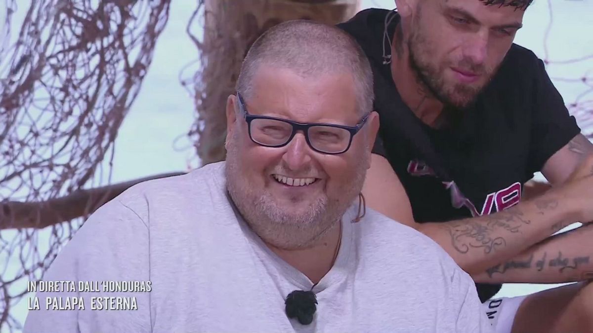 "L'Isola dei famosi", ecco quanti chili ha perso Mario Adinolfi