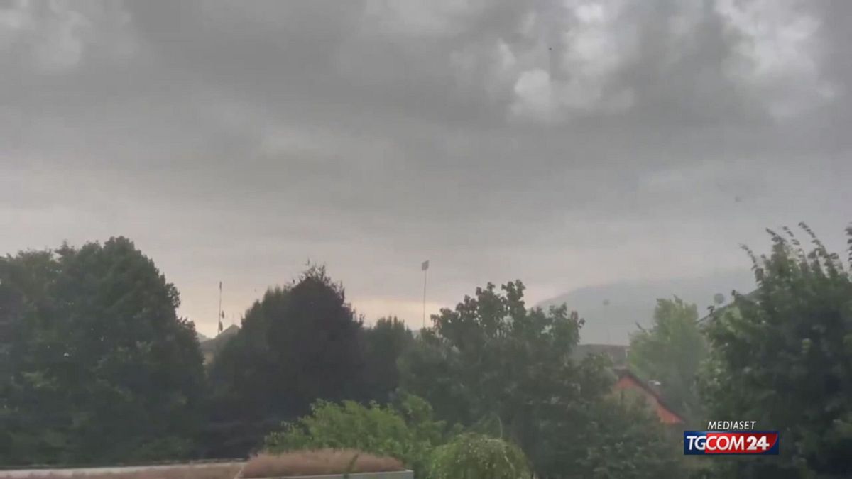 Meteo, breve ma violenta ondata di maltempo