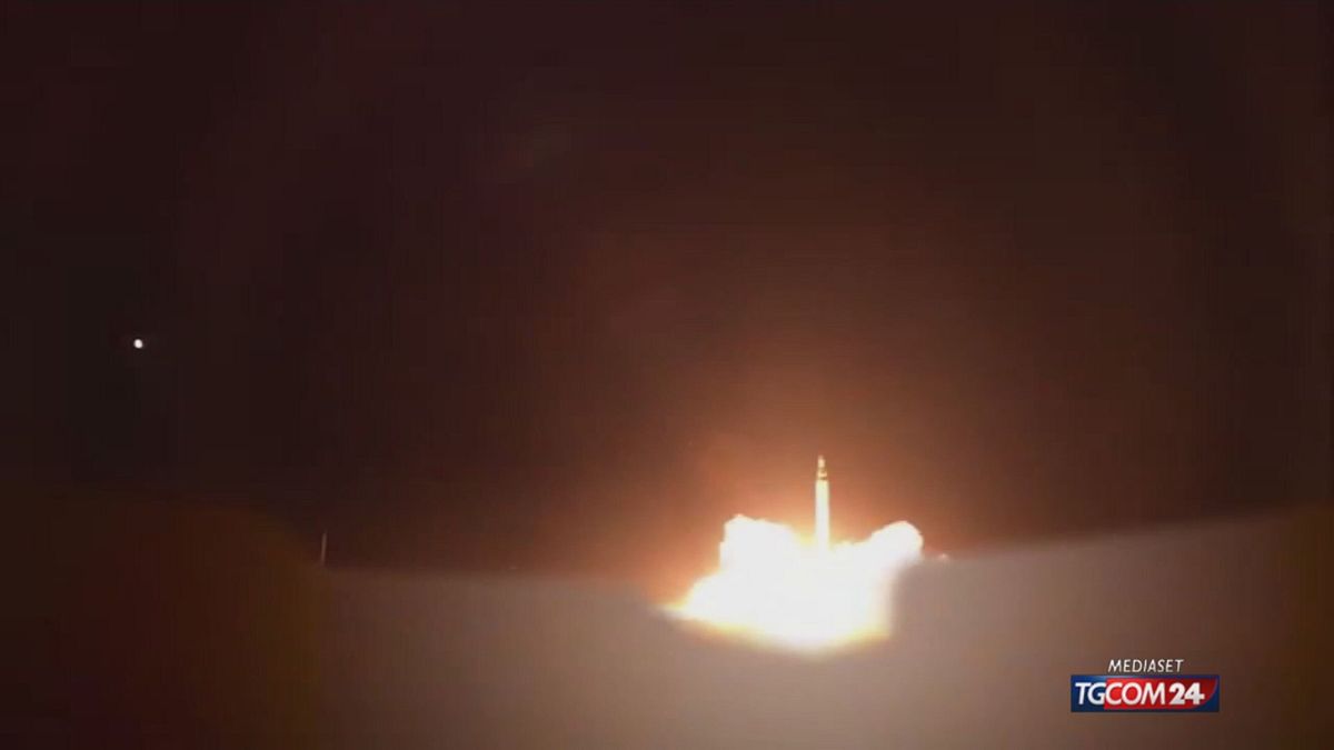 iran il lancio del missile balistico