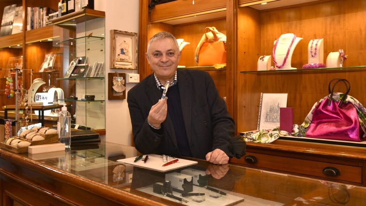 Commerciante ucciso nel Varesotto: fermato un uomo | Ripreso dalle telecamere mentre si cambiava dopo l