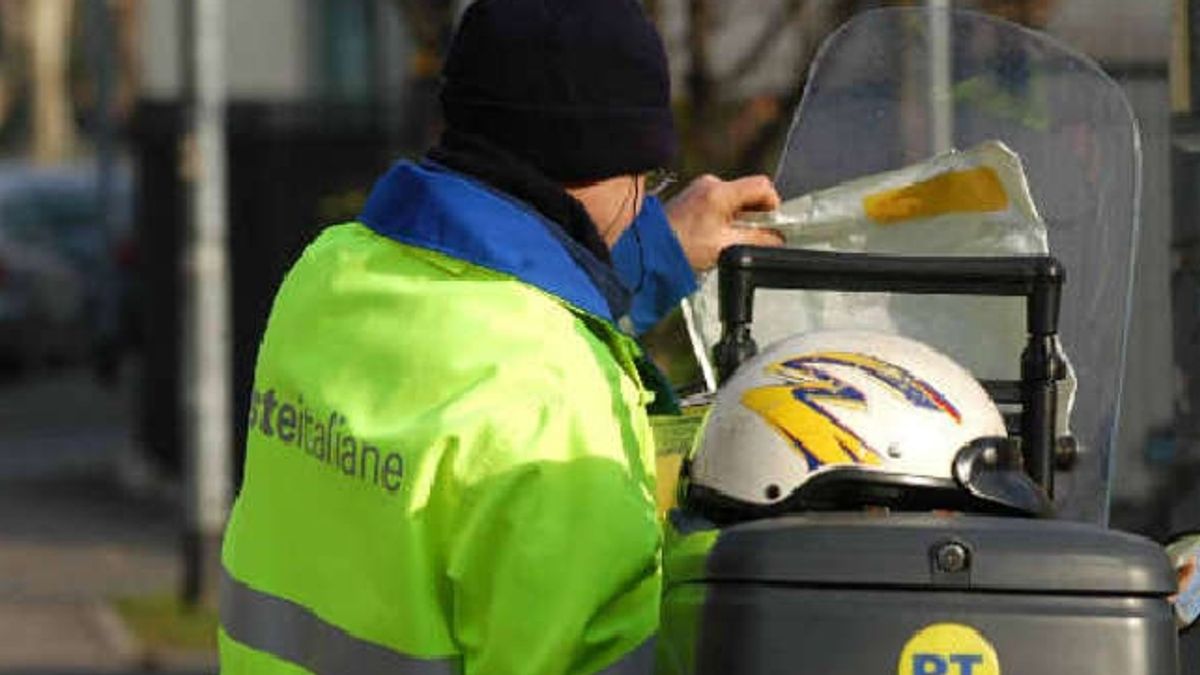 postino rimproverato per stakanovismo devi lavorare meno