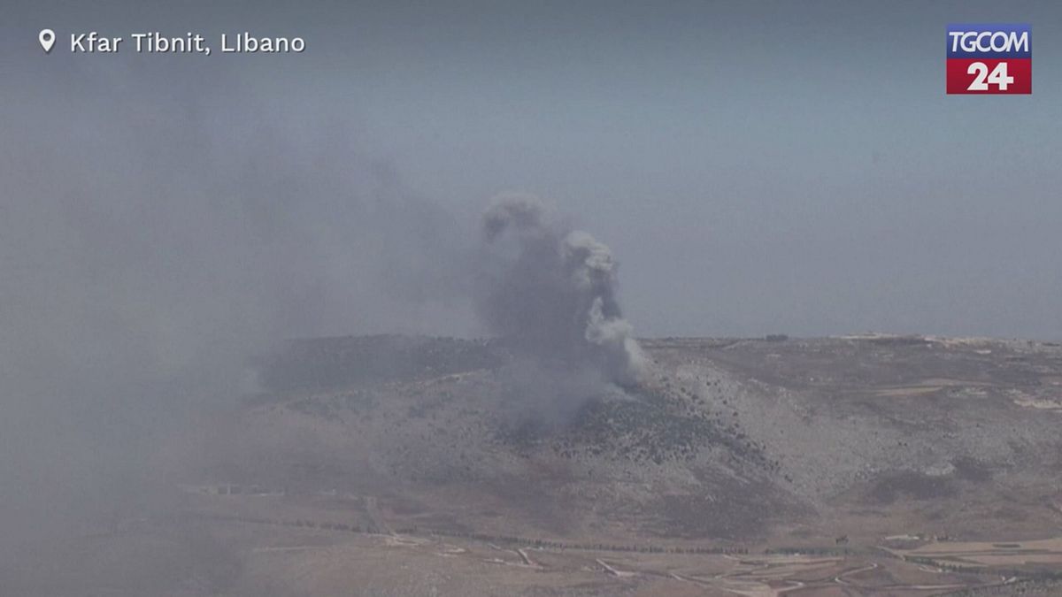 libano nuovi raid aerei israeliani vicino a kfar tibnit il fumo avvolge il sud del paese