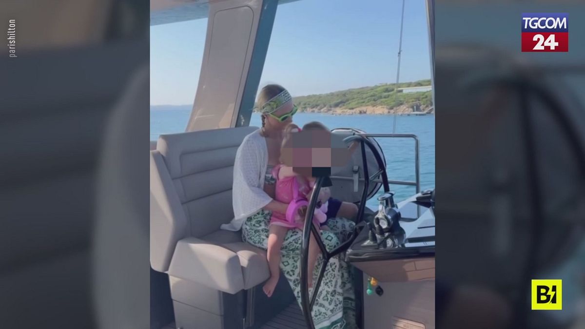 Le vacanze italiane (ed extralusso) di Paris Hilton